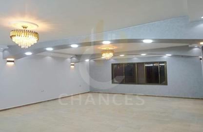 Apartment - 3 Bedrooms - 2 Bathrooms for sale in Cornish El Nile St. - Maadi - Hay El Maadi - Cairo