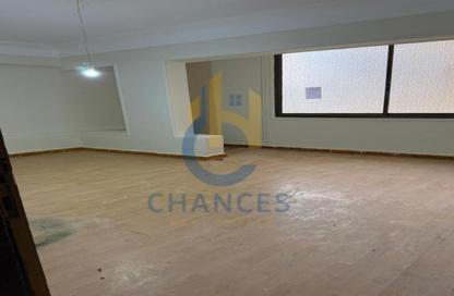 Apartment - 4 Bedrooms - 2 Bathrooms for sale in Street 276 - New Maadi - Hay El Maadi - Cairo