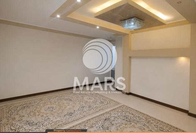 74049122 - Property Image 3