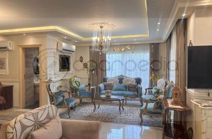 Apartment - 3 Bedrooms - 3 Bathrooms for sale in Stone Residence - 5th Settlement Compounds - The 5th Settlement - New Cairo City - Cairo