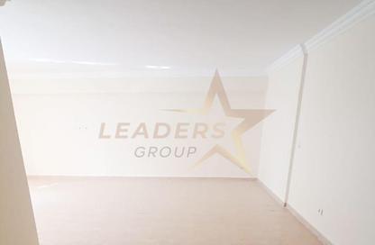 Apartment - 3 Bedrooms - 2 Bathrooms for rent in Grand View - Smouha - Hay Sharq - Alexandria