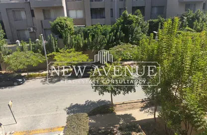 شقة - 2 غرف نوم - 2 حمامات للبيع في فيلدج جيت - المستثمرين الجنوبية - مدينة القاهرة الجديدة - القاهرة