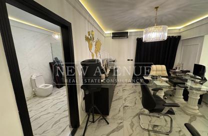 مساحات مكتبية - استوديو - 2 حمامات للايجار في وان قطامية - كمبوندات القطامية - القطامية - مدينة القاهرة الجديدة - القاهرة