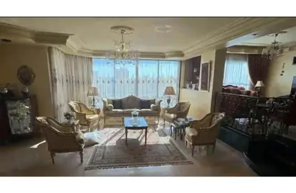 شقة - 3 غرف نوم - 2 حمامات للبيع في شارع الجميل فؤاد - المنطقة الثامنة - مدينة نصر - القاهرة