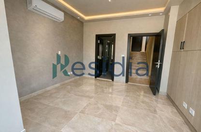 Townhouse - 4 Bedrooms - 4 Bathrooms for sale in Six West - Beverly Hills - Sheikh Zayed Compounds - Sheikh Zayed City - Giza