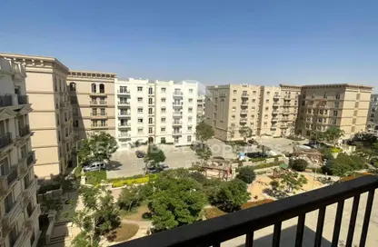 Apartment - 2 Bedrooms - 2 Bathrooms for rent in Garden Residence - New Cairo City - Cairo