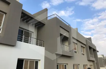 Townhouse - 4 Bedrooms - 4 Bathrooms for sale in Etapa - Sheikh Zayed Compounds - Sheikh Zayed City - Giza
