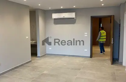 شقة - 2 غرف نوم - 2 حمامات للبيع في فيلدج ويست - كمبوندات الشيخ زايد - الشيخ زايد - الجيزة