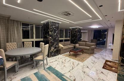 شقة - 2 غرف نوم - 2 حمامات للايجار في شارع محي الدين أبو العز - الدقي - الجيزة