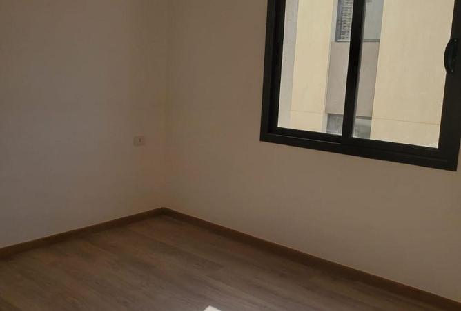 64383728 - Property Image 2