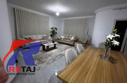 Apartment - 3 Bedrooms - 2 Bathrooms for rent in Musab Bin Omair St. - Area E - Ganoob El Acadimia - New Cairo City - Cairo