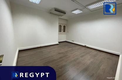 Office Space - Studio - 4 Bathrooms for rent in Street 206 - Degla - Hay El Maadi - Cairo