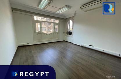 Office Space - Studio - 4 Bathrooms for rent in Street 206 - Degla - Hay El Maadi - Cairo