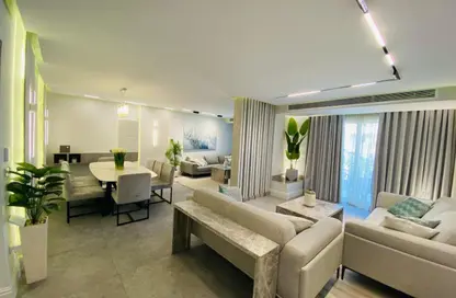 Apartment - 3 Bedrooms - 3 Bathrooms for sale in Stone Residence - 5th Settlement Compounds - The 5th Settlement - New Cairo City - Cairo