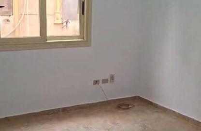 Apartment - 3 Bedrooms - 2 Bathrooms for rent in Leila Mourad St. - El Yasmeen 5 - El Yasmeen - New Cairo City - Cairo Apartment - 3 Bedrooms - 2 Bathrooms for rent in Leila Mourad St. - El Yasmeen 5 - El Yasmeen - New Cairo City - Cairo