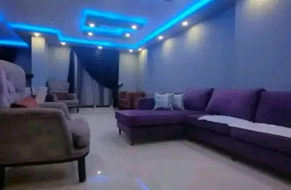 شقة - 3 غرف نوم - 2 حمامات للبيع في البوابة الثالثة القديمة - خفرع - حدائق الاهرام - الجيزة