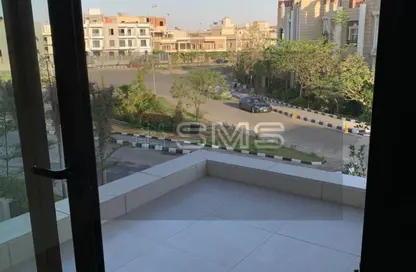 شقة - 3 غرف نوم - 3 حمامات للايجار في غرب الجولف - كمبوندات القطامية - القطامية - مدينة القاهرة الجديدة - القاهرة