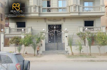 Apartment - 3 Bedrooms - 3 Bathrooms for sale in 5th District - Sheikh Zayed City - Giza