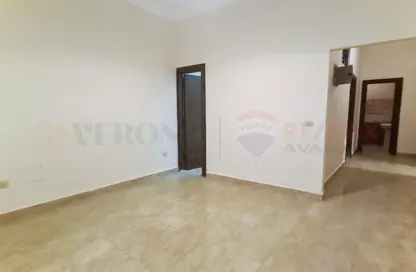 شقة - 4 غرف نوم - 3 حمامات للايجار في سموحة - حي شرق - الاسكندرية