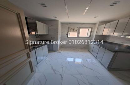 Apartment - 3 Bedrooms - 2 Bathrooms for rent in Tag Sultan - Ring Road - Cairo