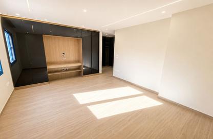 Apartment - 3 Bedrooms - 2 Bathrooms for sale in Shooting Club Street - Dokki - Giza