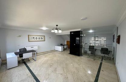 Office Space - 3 Bedrooms - 3 Bathrooms for rent in Cornish El Nile St. - Maadi - Hay El Maadi - Cairo