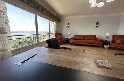 Office Space - 3 Bedrooms - 3 Bathrooms for rent in Cornish El Nile St. - Maadi - Hay El Maadi - Cairo