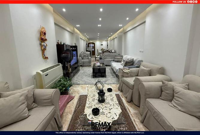 8701245 - Property Image 2