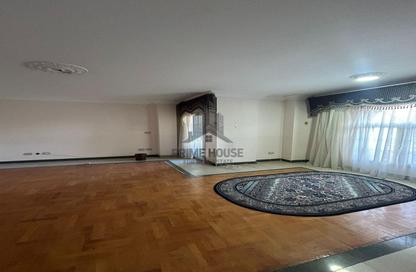 شقة - 4 غرف نوم - 2 حمامات للبيع في شارع نادى سموحة الرياضى - سموحة - حي شرق - الاسكندرية