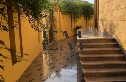 Office Space - 2 Bedrooms - 1 Bathroom for rent in Service Road - Ganoob El Acadimia - New Cairo City - Cairo