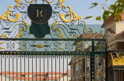 Apartment - 2 Bedrooms - 2 Bathrooms for sale in Regent's Square - 5th Settlement Compounds - The 5th Settlement - New Cairo City - Cairo