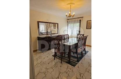 Apartment - 2 Bedrooms - 2 Bathrooms for sale in Fareed Semeika St. - El Hegaz Square - El Nozha - Cairo