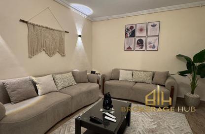 Apartment - 2 Bedrooms - 1 Bathroom for rent in Dr Mahmoud Ibrahim St. - Al Hadiqah Al Dawliyah - 7th District - Nasr City - Cairo