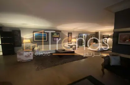 شقة - 3 غرف نوم - 3 حمامات للبيع في شارع اسماعيل محمد - الزمالك - القاهرة