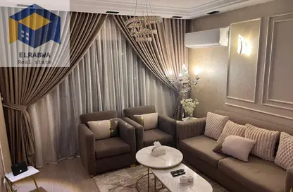 شقة - 2 غرف نوم - 1 حمام للايجار في شارع طلعت مصطفي - الرحاب المرحلة الخامسة - الرحاب - مدينة القاهرة الجديدة - القاهرة