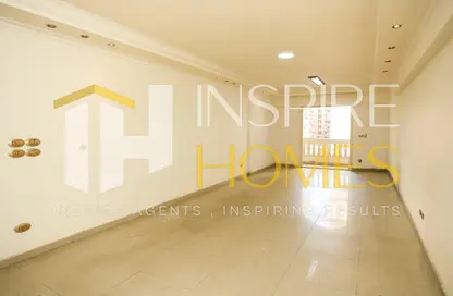 Apartment - 3 Bedrooms - 2 Bathrooms for sale in Laurent - Hay Sharq - Alexandria
