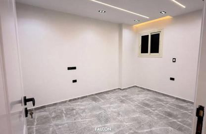شقة - 2 غرف نوم - 1 حمام للبيع في الجار - كمبوندات الشروق - مدينة الشروق - القاهرة