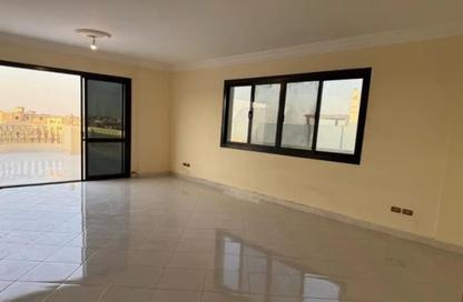 Apartment - 2 Bedrooms - 1 Bathroom for sale in Area B - Ganoob El Acadimia - New Cairo City - Cairo
