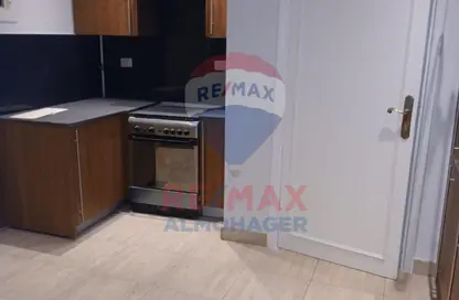 شقة - 4 غرف نوم - 3 حمامات للبيع في شارع الكامل محمد - الزمالك - القاهرة