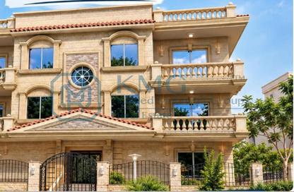 Villa - 3 - 3 for sale in Area B - Ganoob El Acadimia - New Cairo City - Cairo