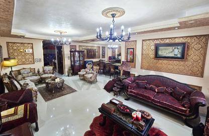 Apartment - 3 Bedrooms - 3 Bathrooms for sale in Al Geish Road - Glim - Hay Sharq - Alexandria