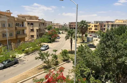 Apartment - 4 Bedrooms - 4 Bathrooms for sale in 7th District - Sheikh Zayed City - Giza