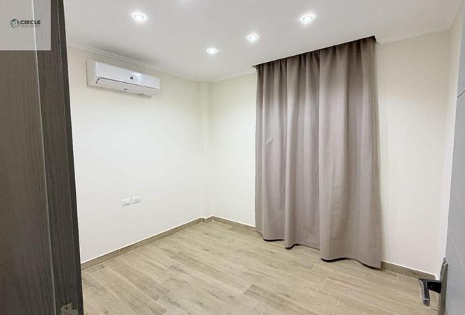 64904112 - Property Image 3