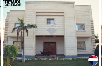 Villa - 6 Bedrooms - 6 Bathrooms for sale in Royal City - Sheikh Zayed Compounds - Sheikh Zayed City - Giza