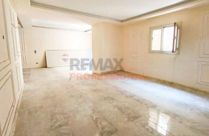 Apartment - 3 Bedrooms - 2 Bathrooms for sale in Abd Al Moneim Sanad St. - Ibrahimia - Hay Wasat - Alexandria