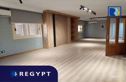Office Space - Studio - 4 Bathrooms for rent in Degla Square - Degla - Hay El Maadi - Cairo