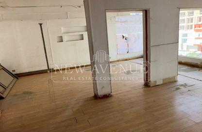 Retail - Studio - 1 Bathroom for sale in Abbas Al Akkad St. - 1st Zone - Nasr City - Cairo