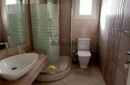 Villa - 4 Bedrooms - 4 Bathrooms for sale in Greens - 6th District - Sheikh Zayed City - Giza