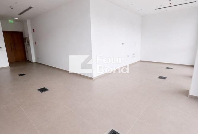102073511 - Property Main Image