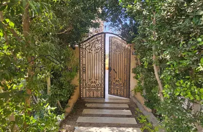 شقة - 3 غرف نوم - 1 حمام للبيع في شارع 10 - الحي الحادي عشر - الشيخ زايد - الجيزة